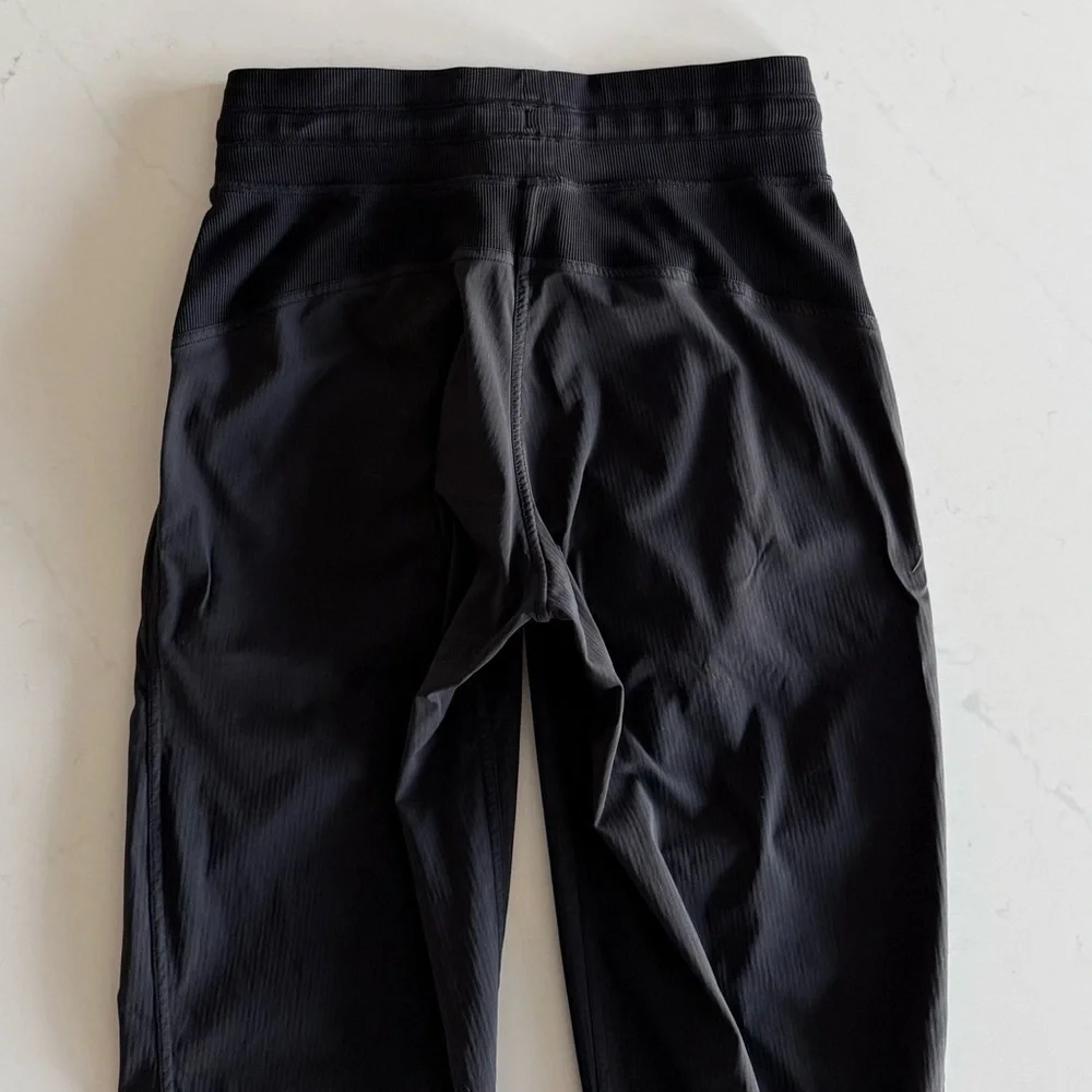 lululemon dance studio jogger 29” - Picture 4 of 16